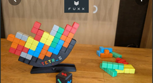 הטטריס המתנדנד