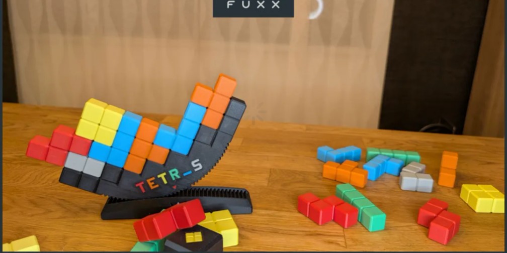 הטטריס המתנדנד